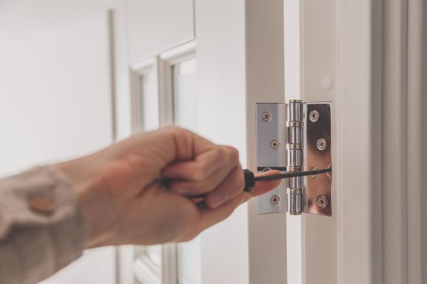 Hinge Repair in Merced