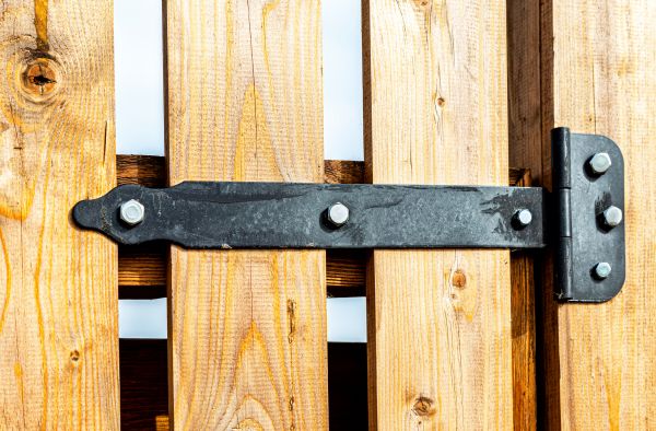 Gate Hinge Repair in Merced