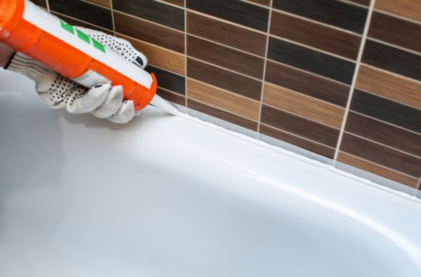 Bathtub Sealing in Merced